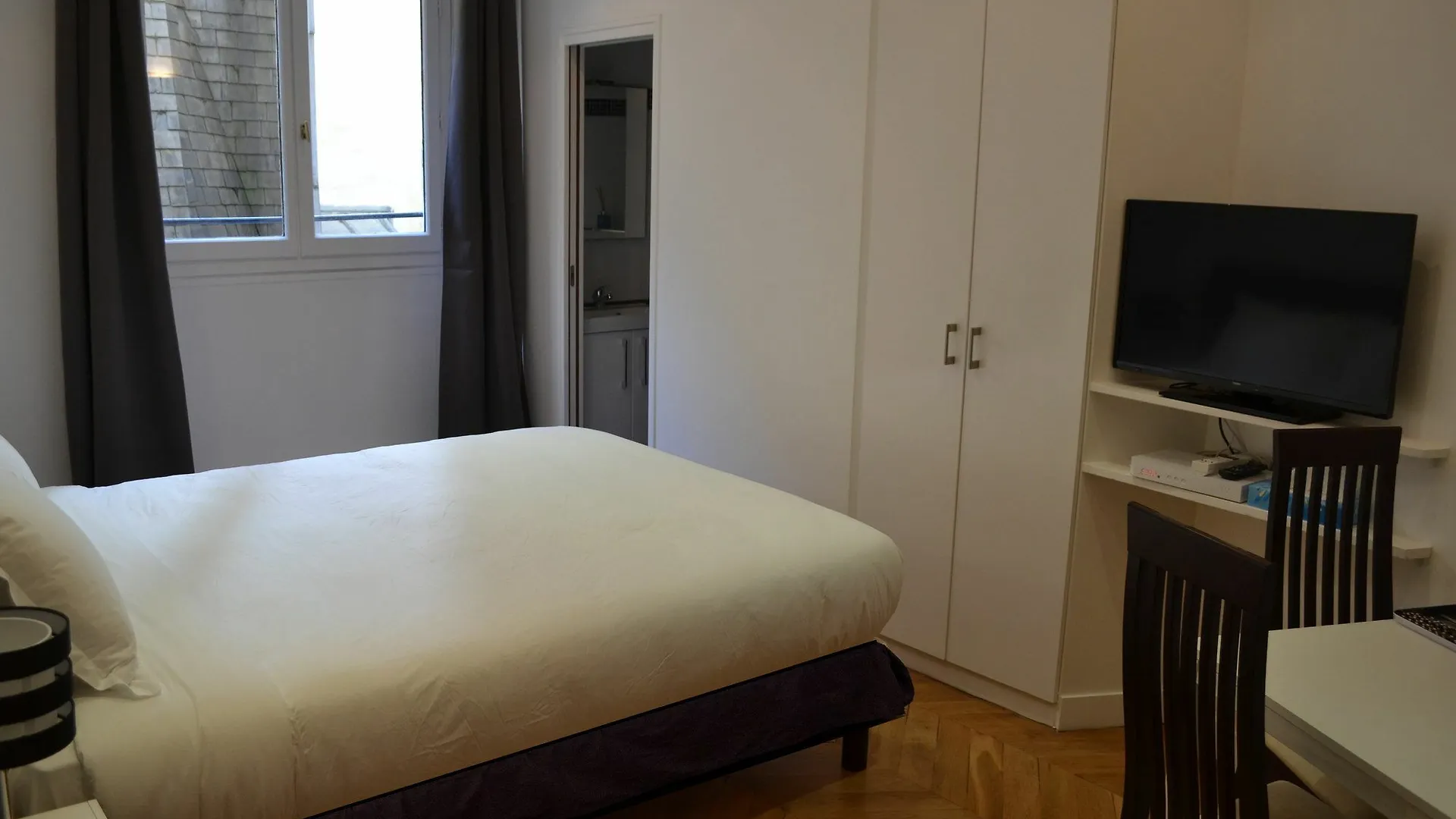 Bed & Breakfast Square Paris