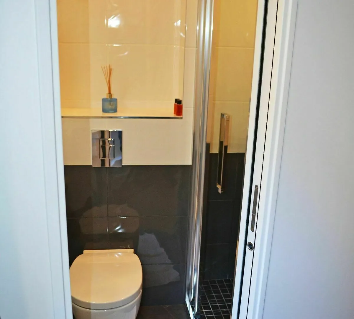 Bed & Breakfast Square 2*